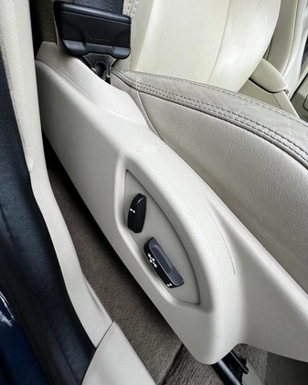 Volvo XC 60 cena 52500 przebieg: 233000, rok produkcji 2012 z Kępno małe 781